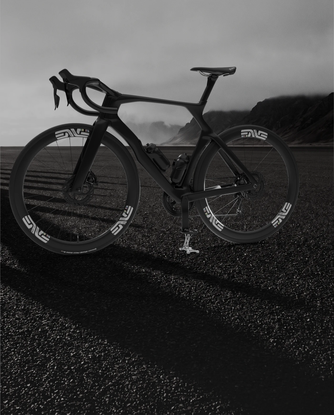 Vélo sur Stand 0.01 posé sur de l'ardoise, vue basse